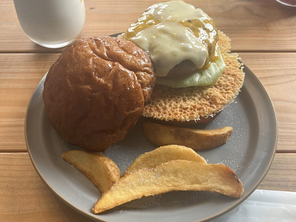 UFO Burger & Sandwich CAFÉのハンバーガー